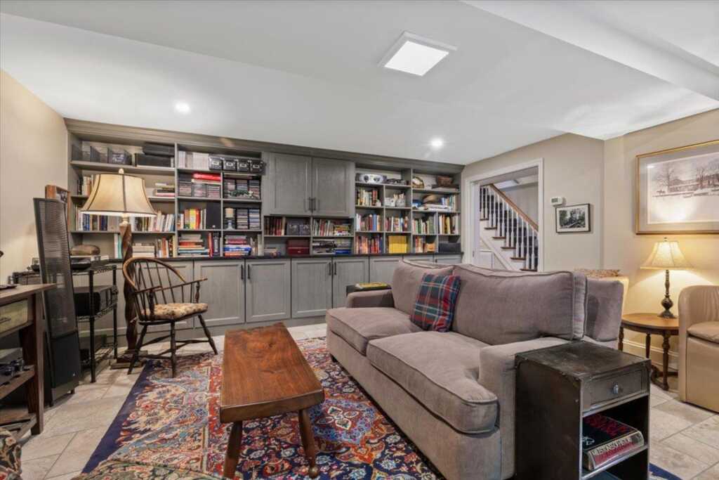 31 Colonial Road, White Plains, NY 10605 - Photo 26 of 36