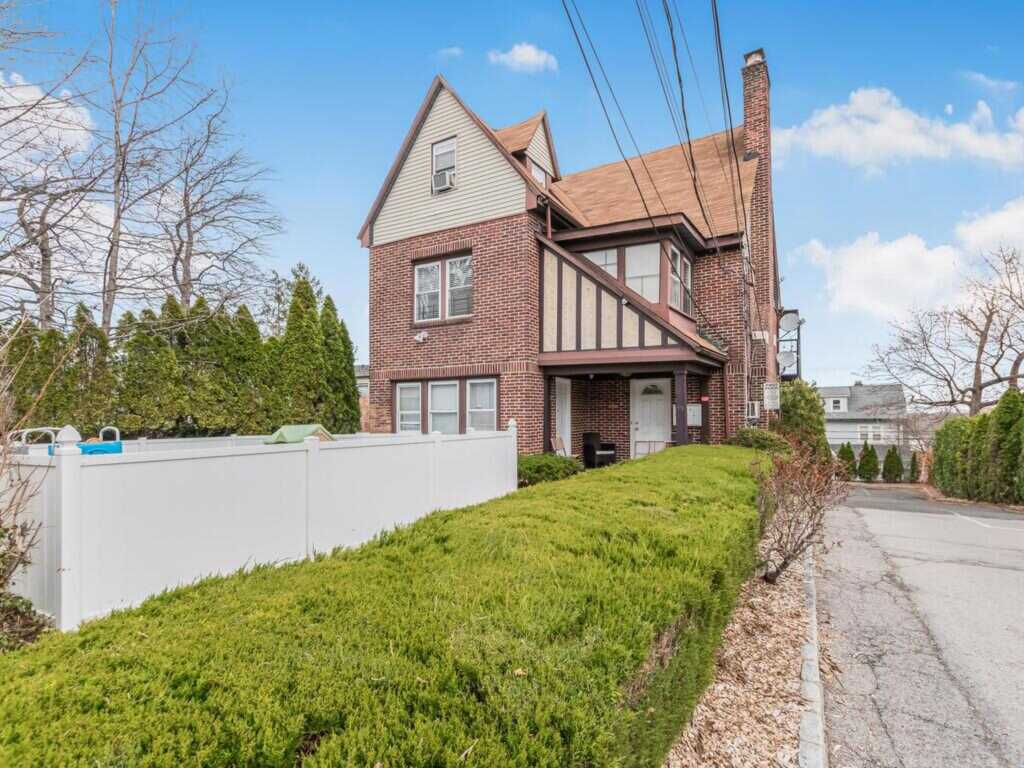 45 Heminway Avenue, Unit #3, New Rochelle, NY 10801