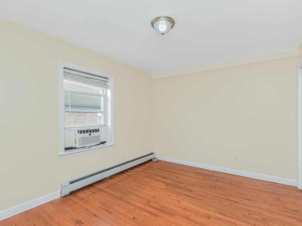 45 Heminway Avenue, Unit #3, New Rochelle, NY 10801 - Photo 12 of 21