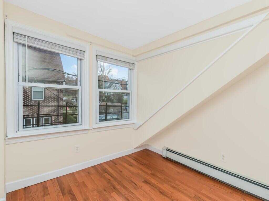 45 Heminway Avenue, Unit #3, New Rochelle, NY 10801 - Photo 5 of 21