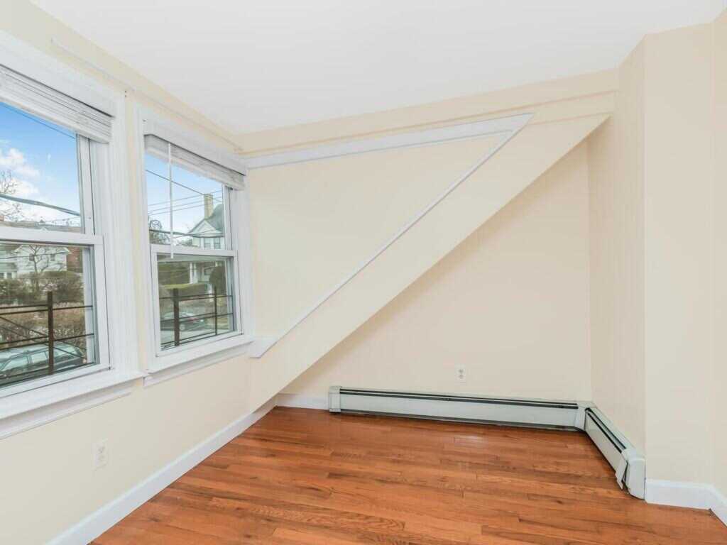 45 Heminway Avenue, Unit #3, New Rochelle, NY 10801 - Photo 6 of 21