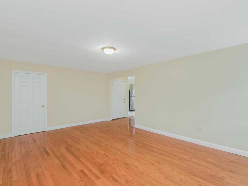 45 Heminway Avenue, Unit #3, New Rochelle, NY 10801 - Photo 8 of 21