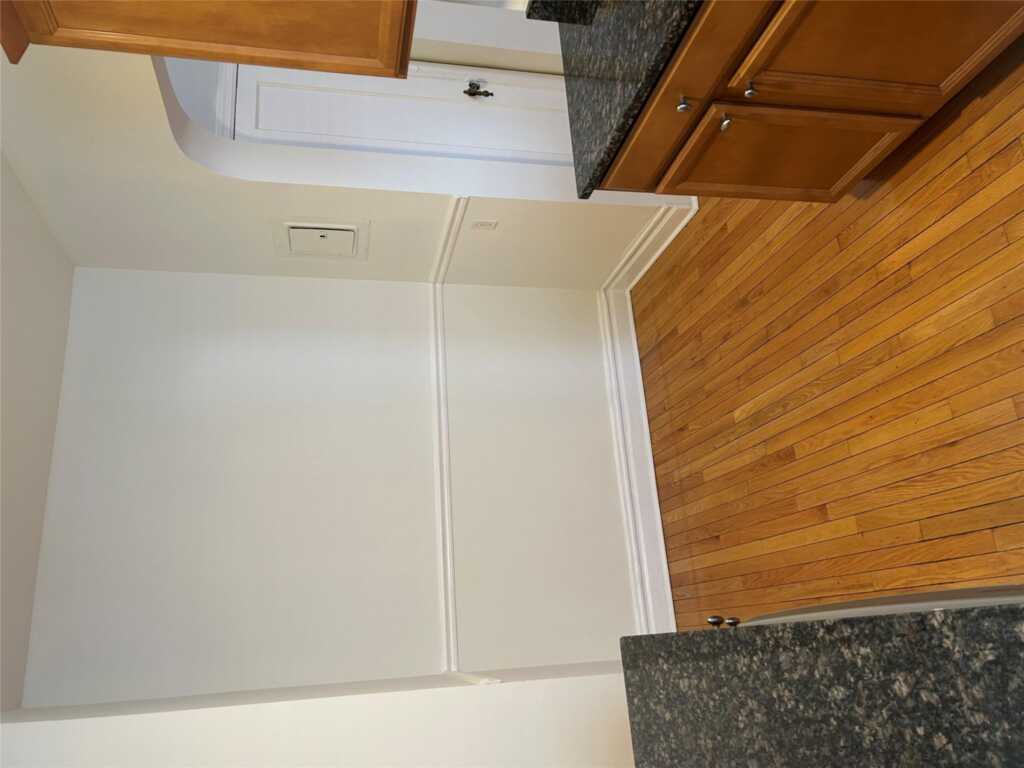 1 Franklin Avenue, Unit #4DD, White Plains, NY 10601 - Photo 3 of 12