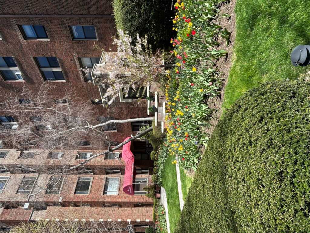 1 Franklin Avenue, Unit #4DD, White Plains, NY 10601 - Photo 8 of 12