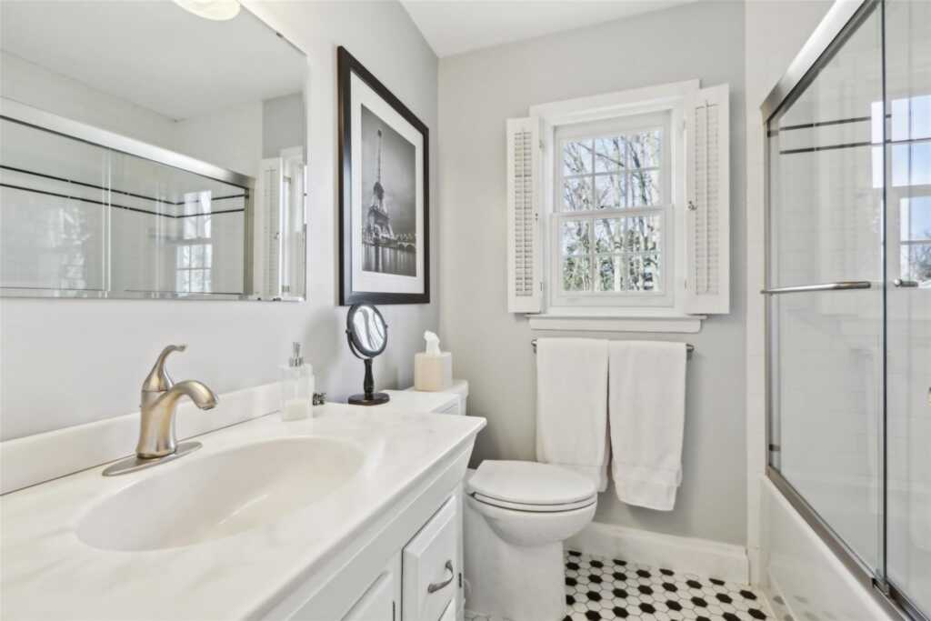 359 Central Avenue, Pearl River, NY 10965 - Photo 18 of 29