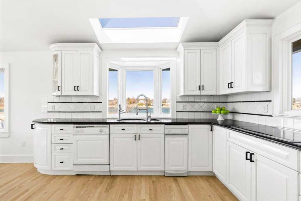 6 North Island, Rye, NY 10580 - Photo 20 of 34