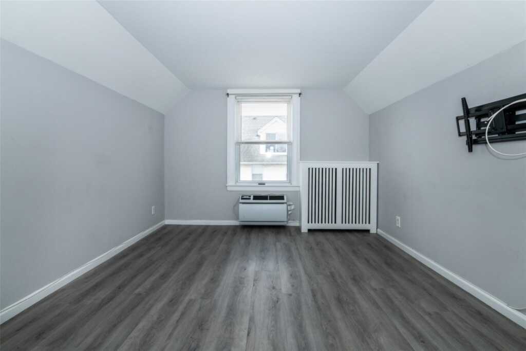 3 Harbor Lane, Unit #3B, New Rochelle, NY 10805 - Photo 12 of 17