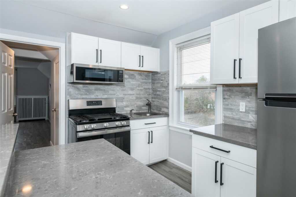 3 Harbor Lane, Unit #3B, New Rochelle, NY 10805 - Photo 4 of 17
