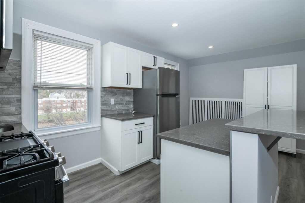 3 Harbor Lane, Unit #3B, New Rochelle, NY 10805 - Photo 6 of 17