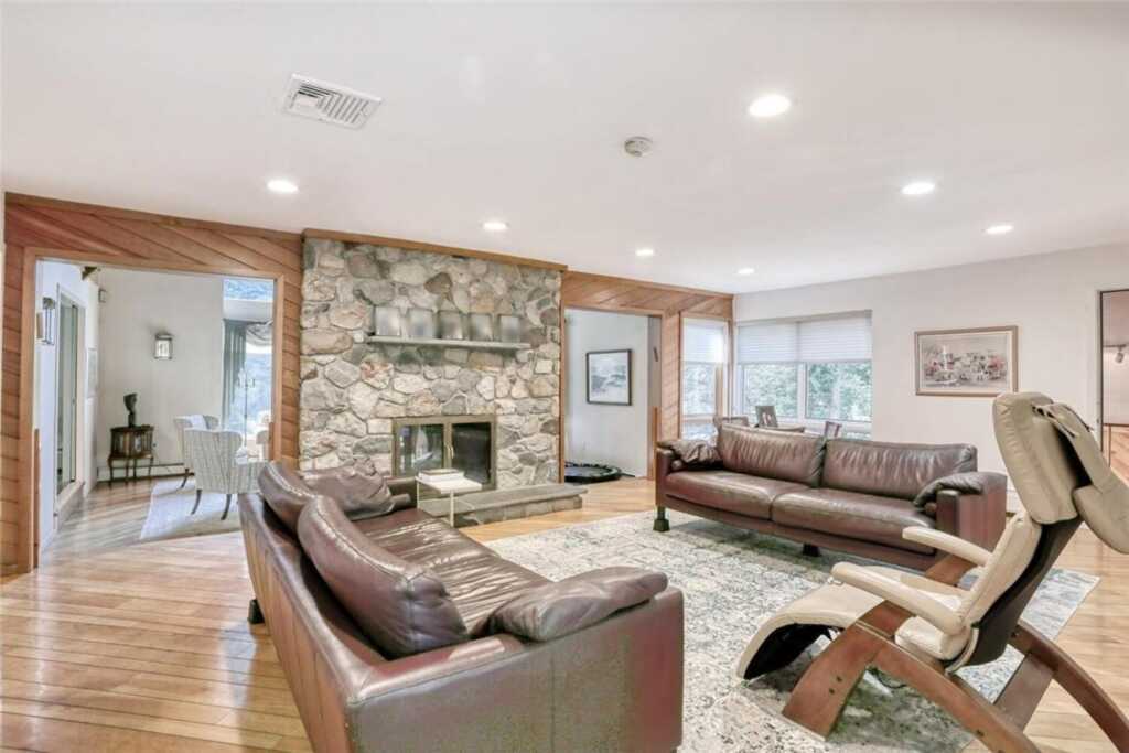 4 Misty Lane, Suffern, NY 10901 - Photo 12 of 36