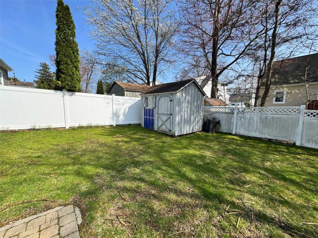 44 Brightwood Avenue, Pearl River, NY 10965 - Photo 17 of 18