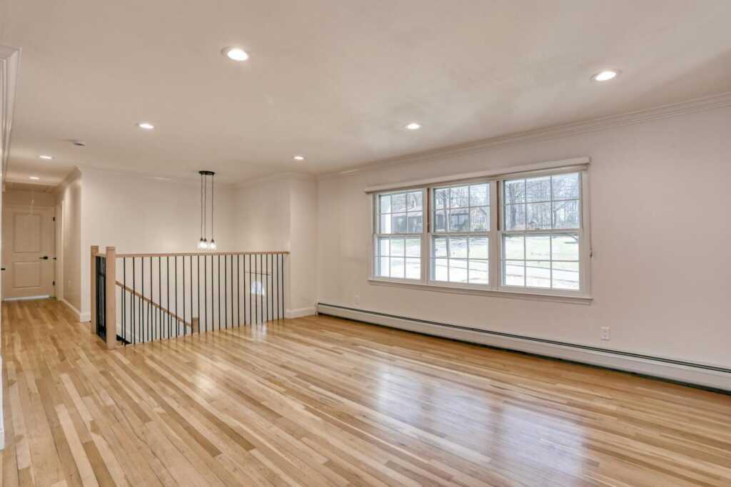 21 Buena Vista Road, Suffern, NY 10901 - Photo 6 of 35