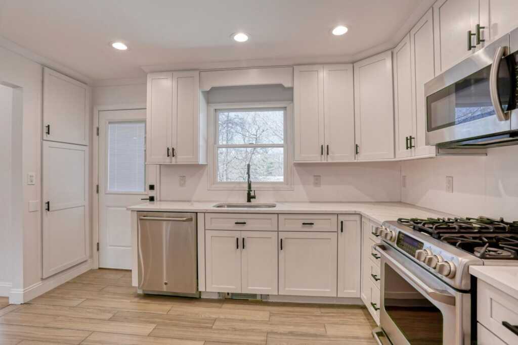 21 Buena Vista Road, Suffern, NY 10901 - Photo 9 of 35