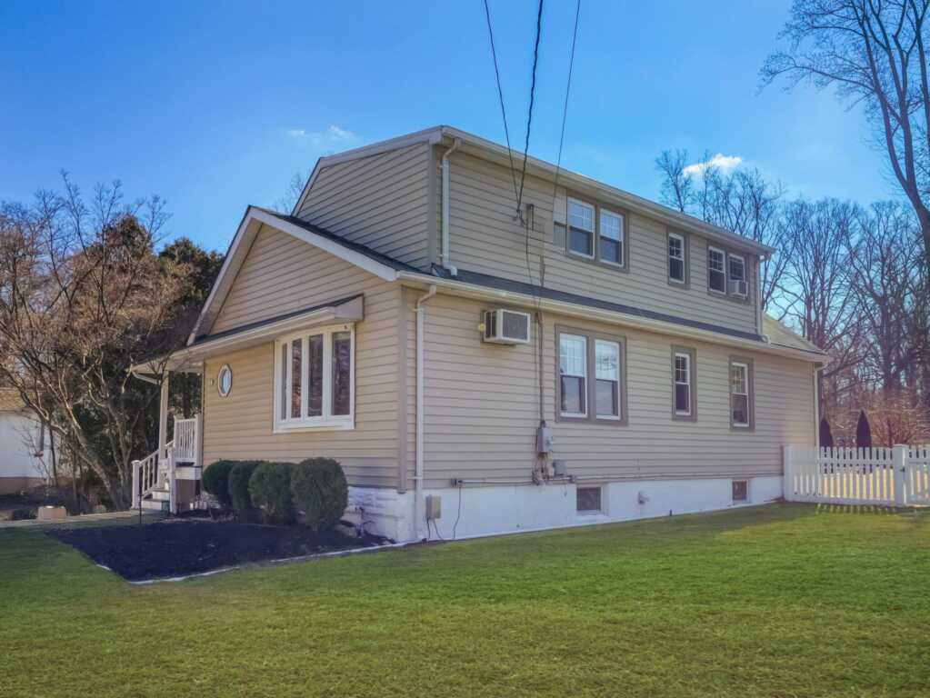 41 Hall, New City, NY 10956 - Photo 3 of 25