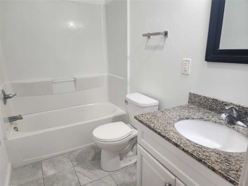 12 Pavilion Road, Unit #5, Suffern, NY 10901 - Photo 3 of 5