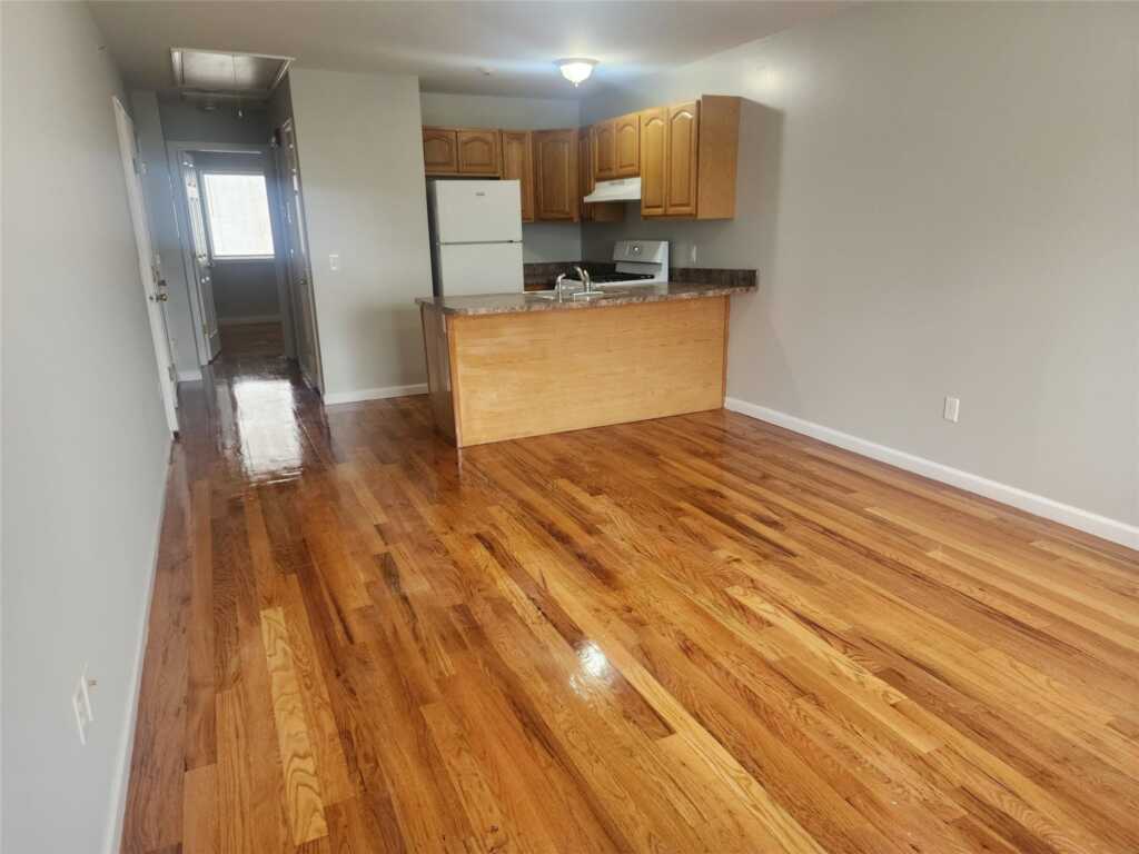 12 Pavilion Road, Unit #5, Suffern, NY 10901 - Photo 4 of 5