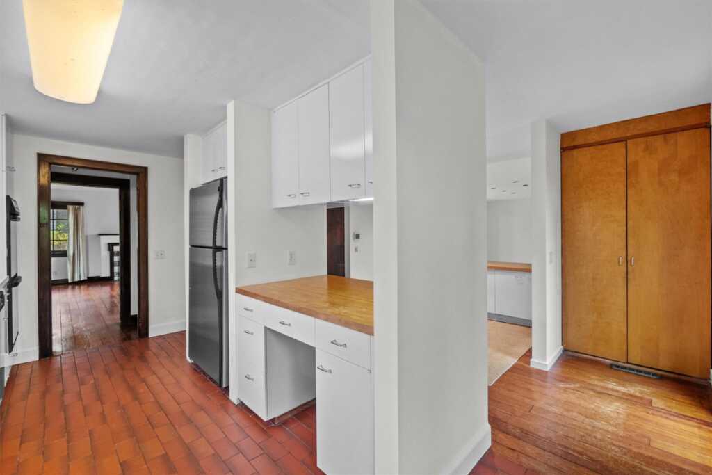 205 Spook Rock Road, Suffern, NY 10901 - Photo 14 of 43