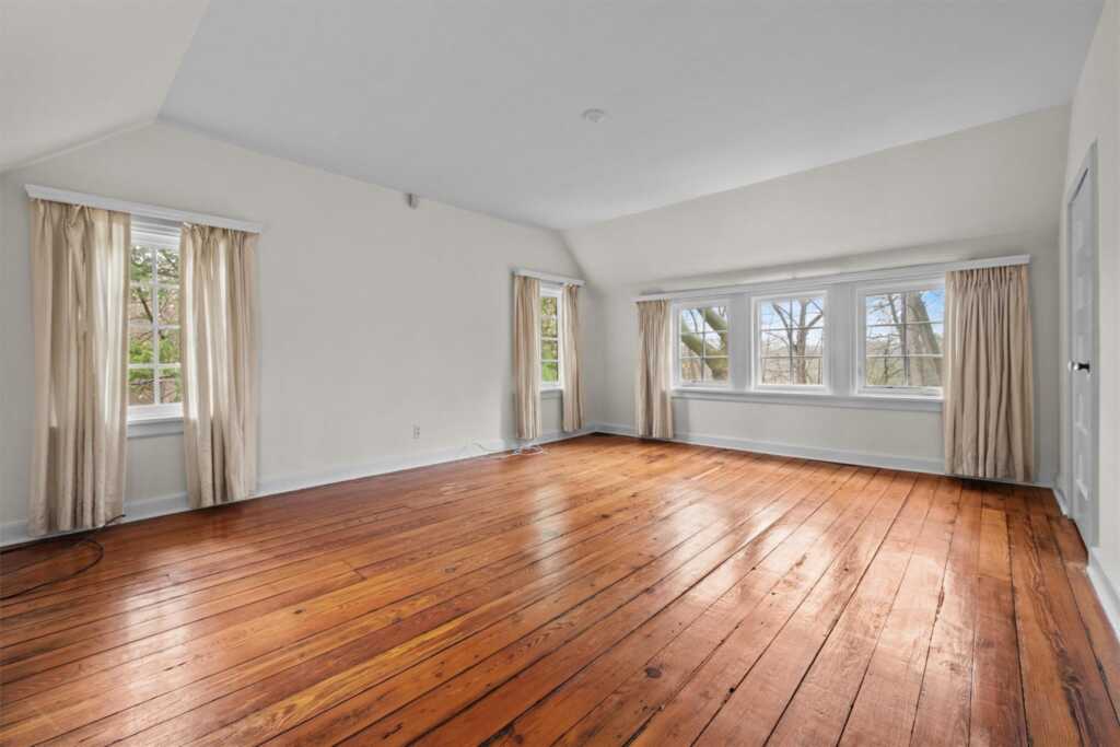 205 Spook Rock Road, Suffern, NY 10901 - Photo 24 of 43