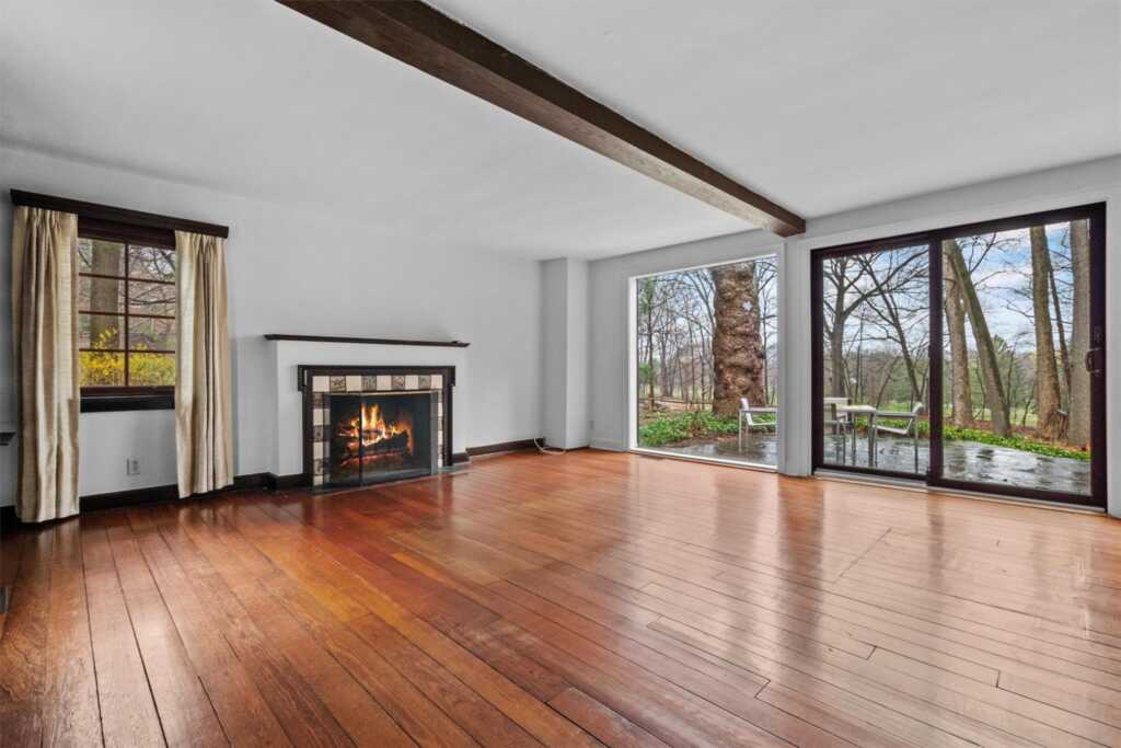 205 Spook Rock Road, Suffern, NY 10901 - Photo 5 of 43