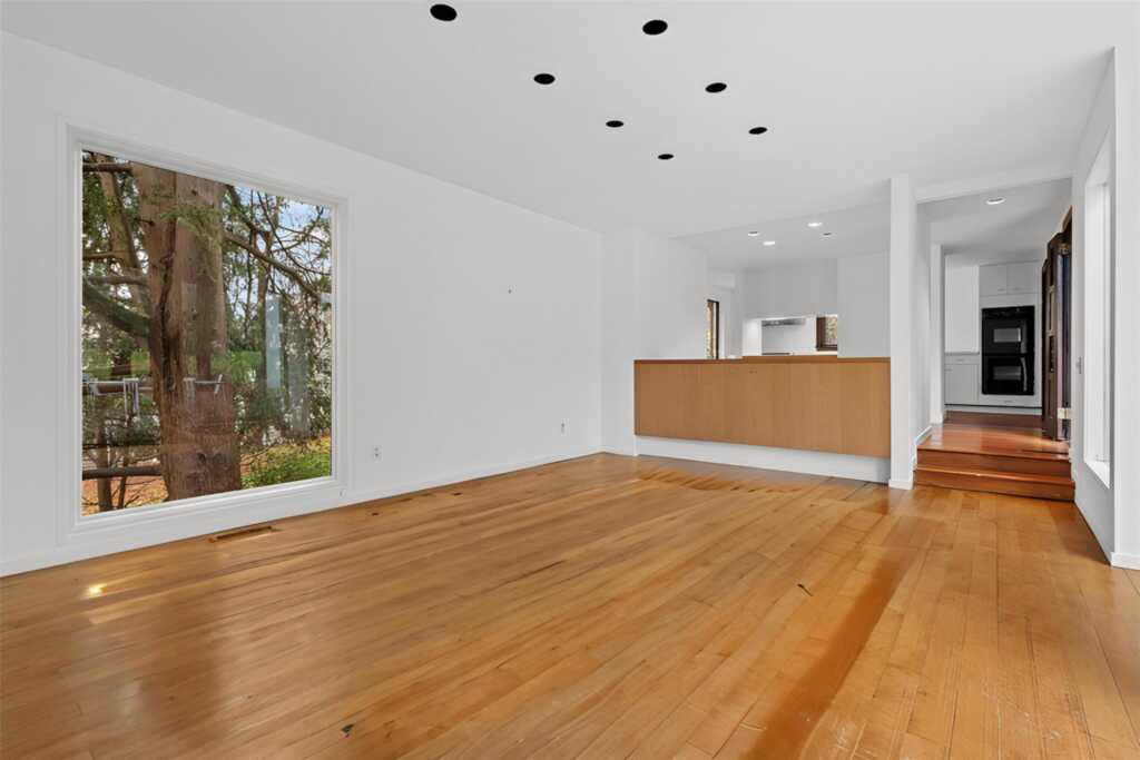 205 Spook Rock Road, Suffern, NY 10901 - Photo 7 of 43
