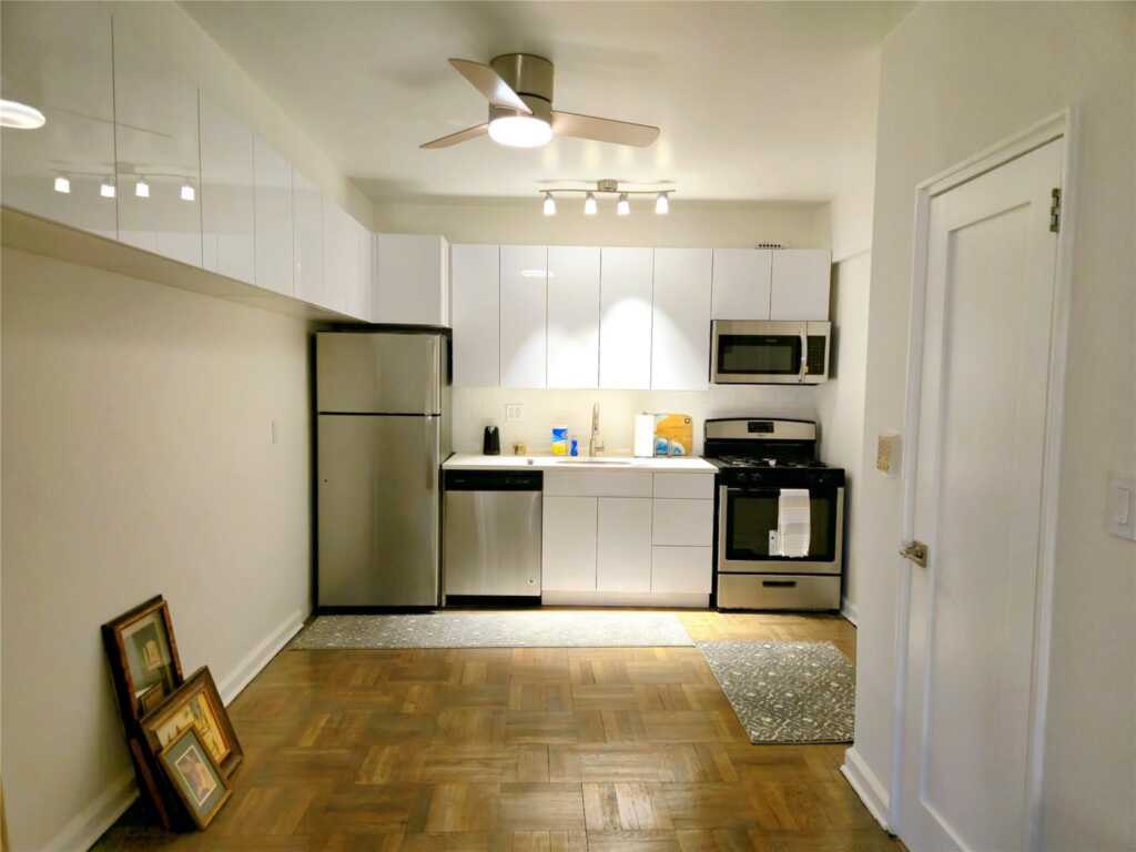 220 Pelham Road, Unit #3L, New Rochelle, NY 10805 - Photo 10 of 30