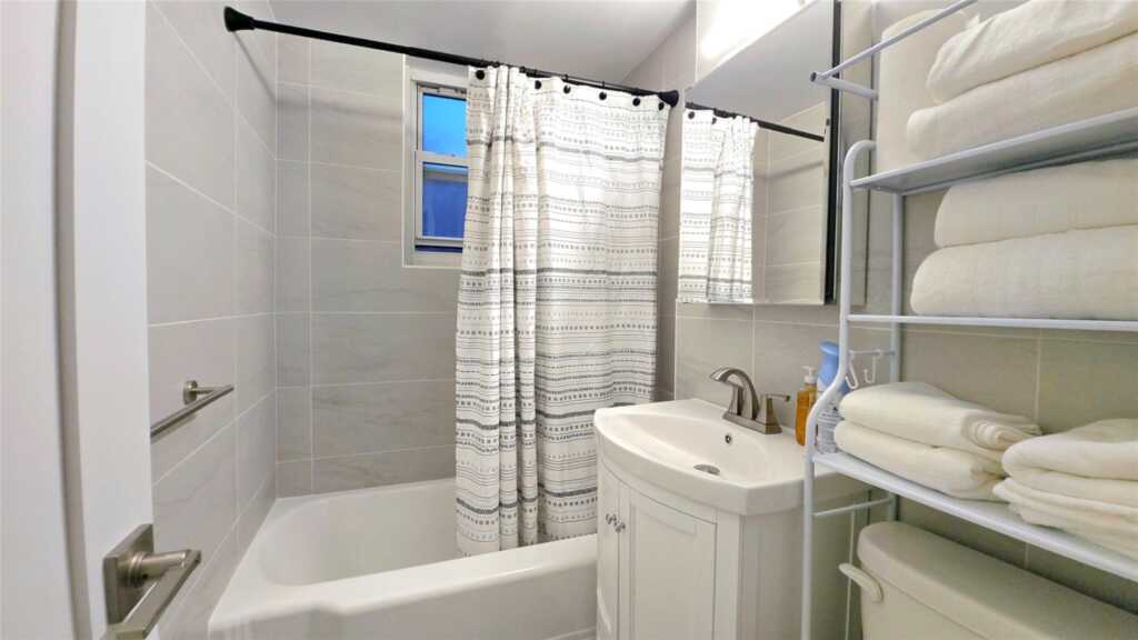 220 Pelham Road, Unit #3L, New Rochelle, NY 10805 - Photo 12 of 30
