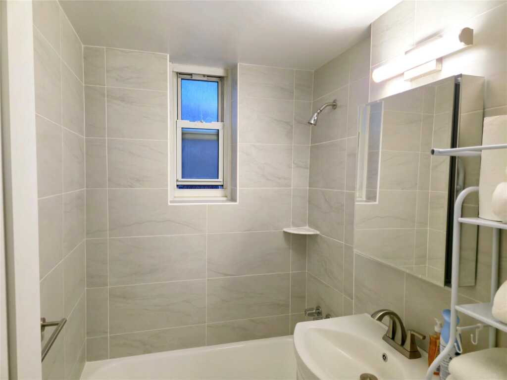 220 Pelham Road, Unit #3L, New Rochelle, NY 10805 - Photo 13 of 30