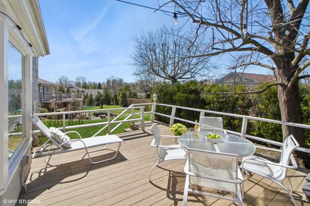 24 Windsor Oval, New Rochelle, NY 10805 - Photo 12 of 35