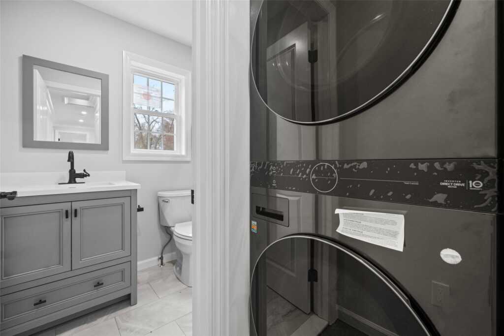 377 Jeffrey Place, Valley Cottage, NY 10989 - Photo 25 of 41