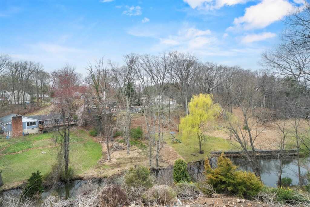 377 Jeffrey Place, Valley Cottage, NY 10989 - Photo 39 of 41