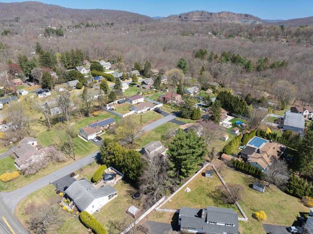 3 Orchard Avenue, New City, NY 10956 - Photo 43 of 48