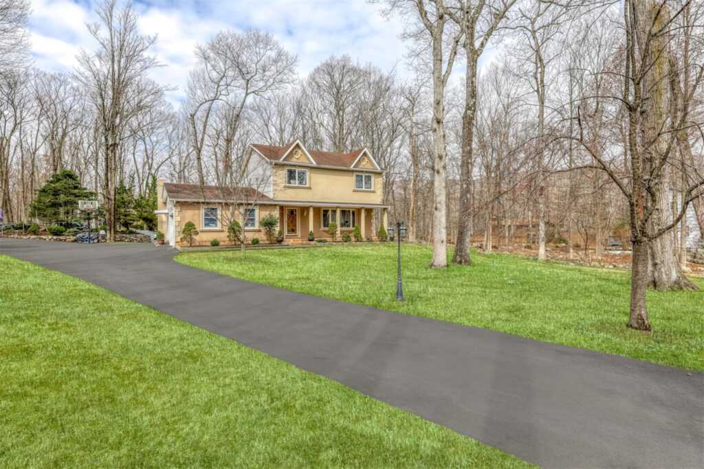 5 Reeder Place, Suffern, NY 10901 - Photo 2 of 22
