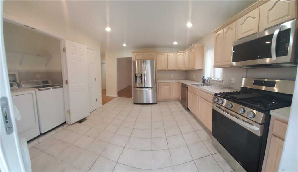 315 Washington Avenue, Unit #Unit 1, New Rochelle, NY 10801 - Photo 2 of 29