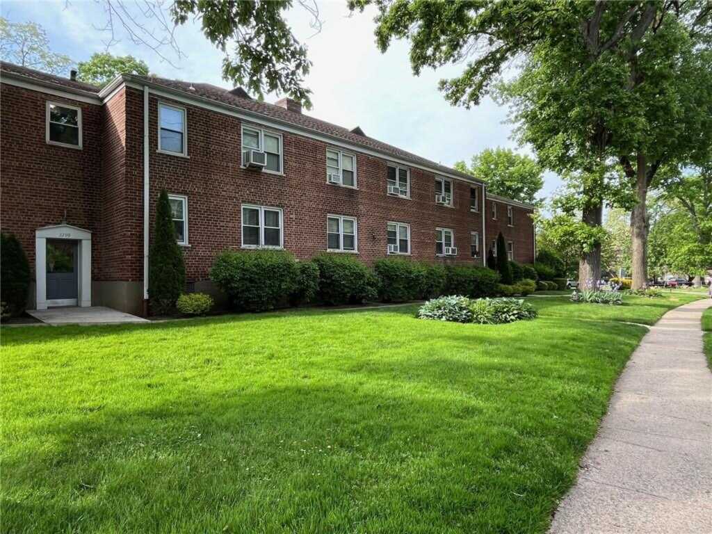 2295 Palmer Avenue, Unit #1P, New Rochelle, NY 10801 - Photo 2 of 23