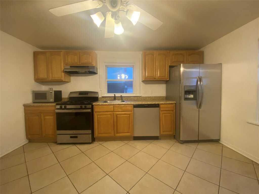 161 Kensico Avenue, White Plains, NY 10604 - Photo 15 of 27