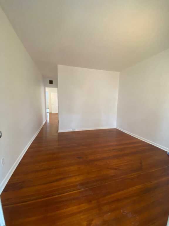 161 Kensico Avenue, White Plains, NY 10604 - Photo 5 of 27