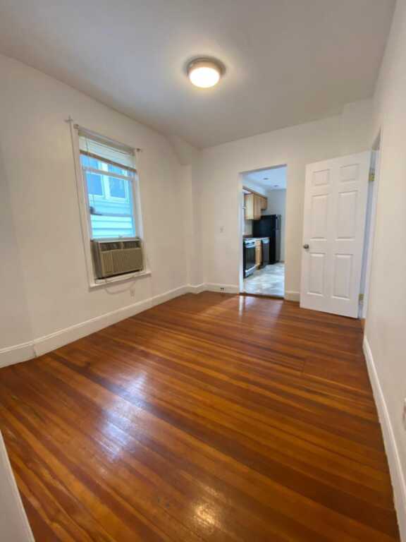 161 Kensico Avenue, White Plains, NY 10604 - Photo 7 of 27