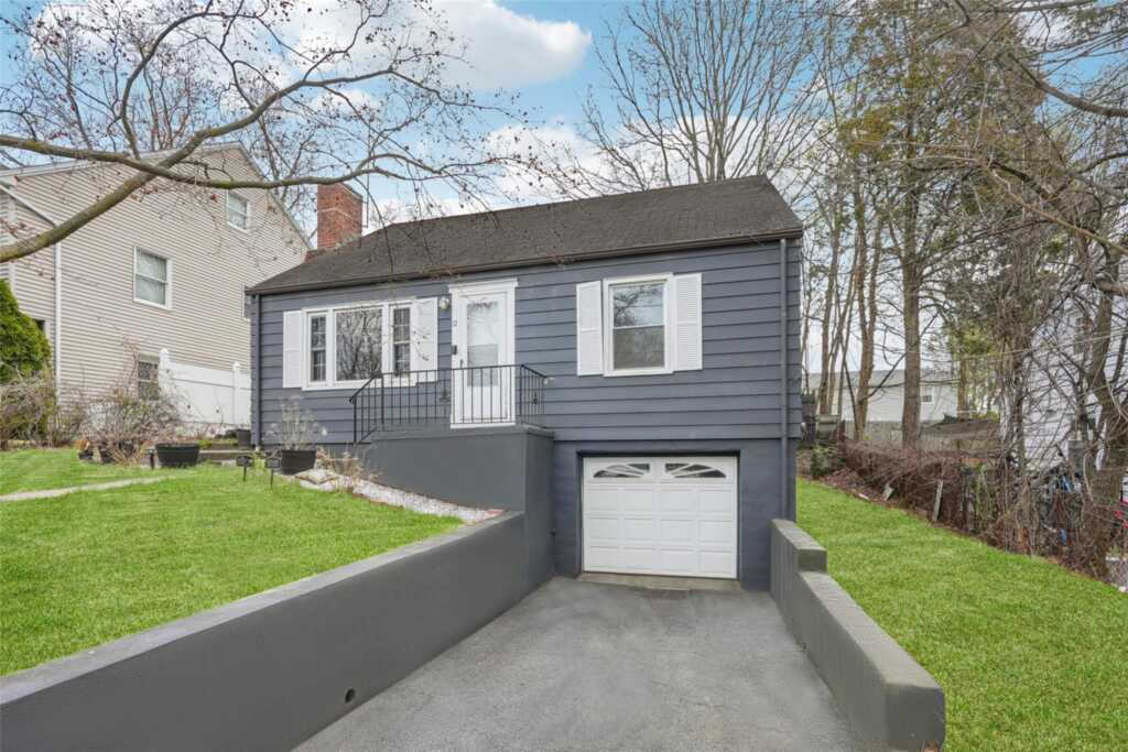 12 Highview Avenue, Rye, NY 10573 - Photo 2 of 19