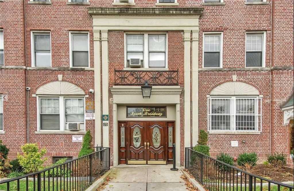 1 Broadway, Unit #3M, White Plains, NY 10601