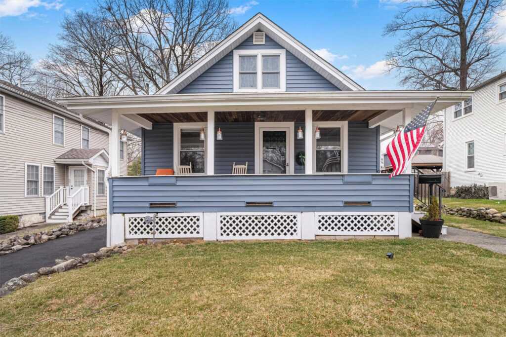 86 Lincoln Avenue, Pearl River, NY 10965