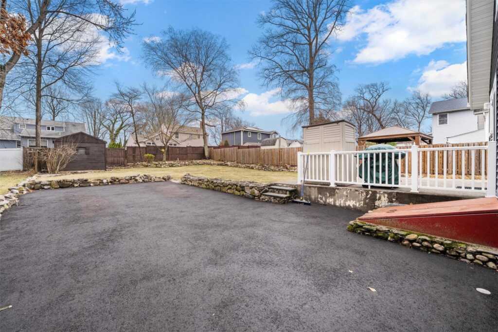 86 Lincoln Avenue, Pearl River, NY 10965 - Photo 46 of 49