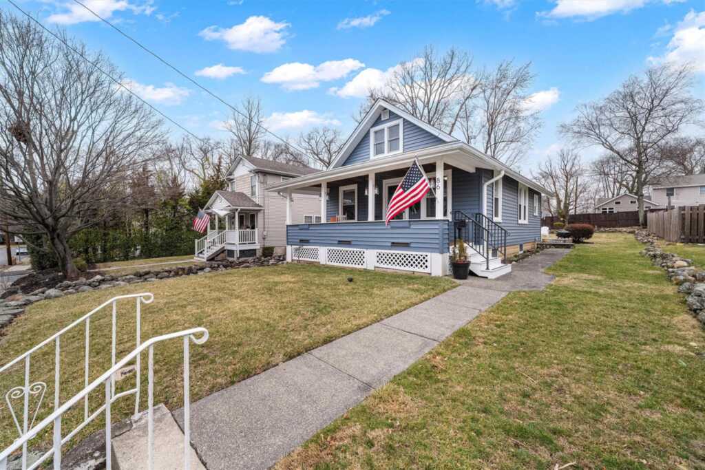 86 Lincoln Avenue, Pearl River, NY 10965 - Photo 6 of 49