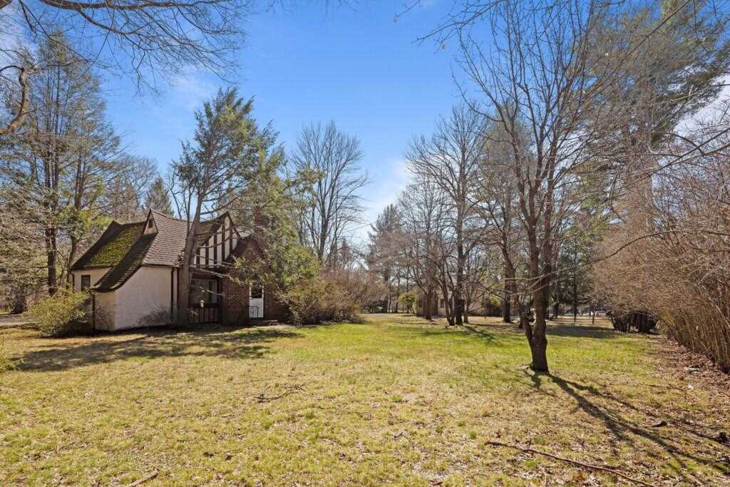268 Cherry Lane, Suffern, NY 10901 - Photo 4 of 23