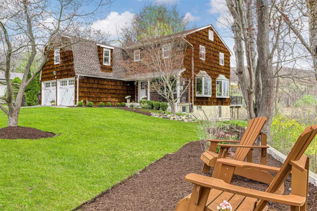 10 Marian Drive, Suffern, NY 10901 - Photo 2 of 26