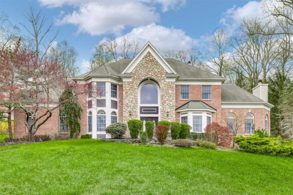 22 Golden Road, Suffern, NY 10901