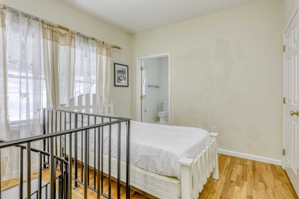 22 Golden Road, Suffern, NY 10901 - Photo 17 of 50