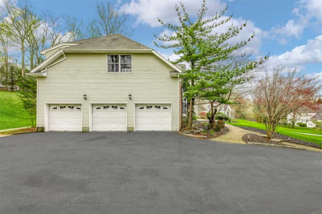 22 Golden Road, Suffern, NY 10901 - Photo 45 of 50