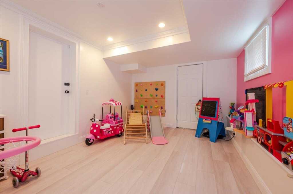 149 Hanson Lane, New Rochelle, NY 10804 - Photo 18 of 33