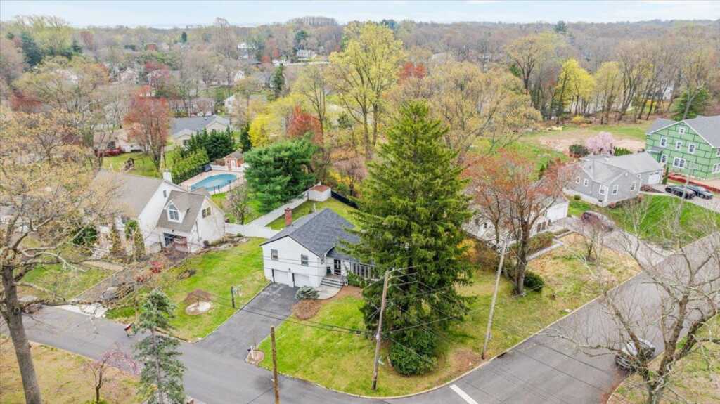 149 Hanson Lane, New Rochelle, NY 10804 - Photo 27 of 33