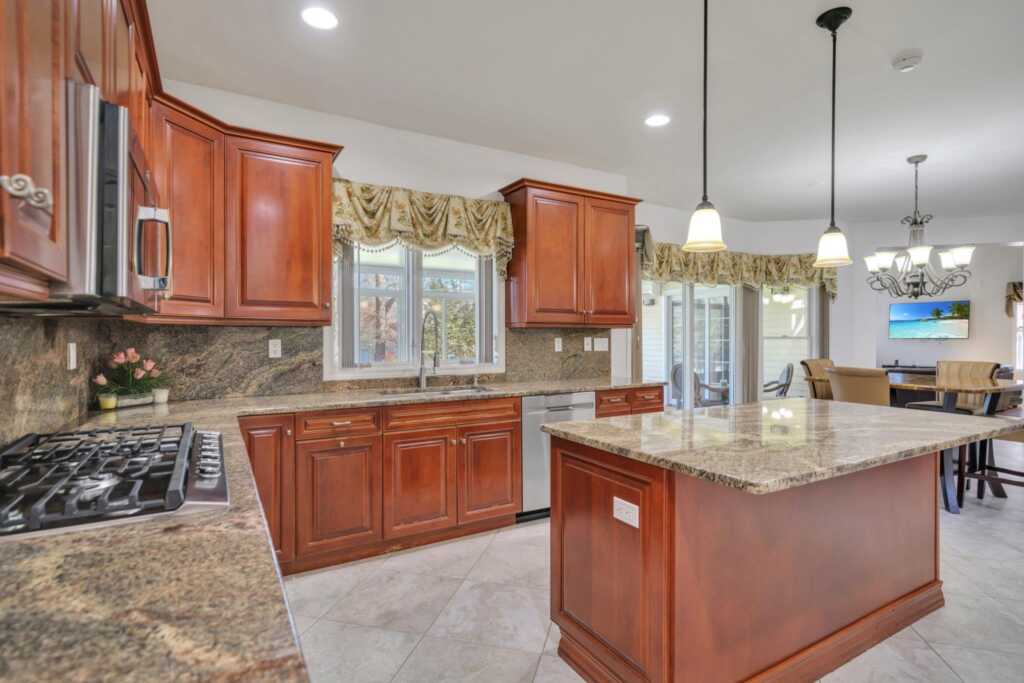 25 Charnwood Drive, Suffern, NY 10901 - Photo 14 of 44